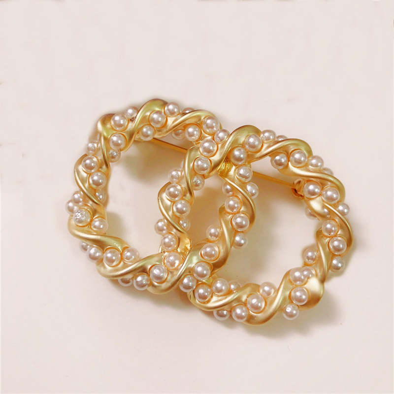 

Designer Brooches Pearl Twist Brooch Luxury Design for women Classic Jewelry High Quality Party Gift L-C09 @yamalang2, Gray