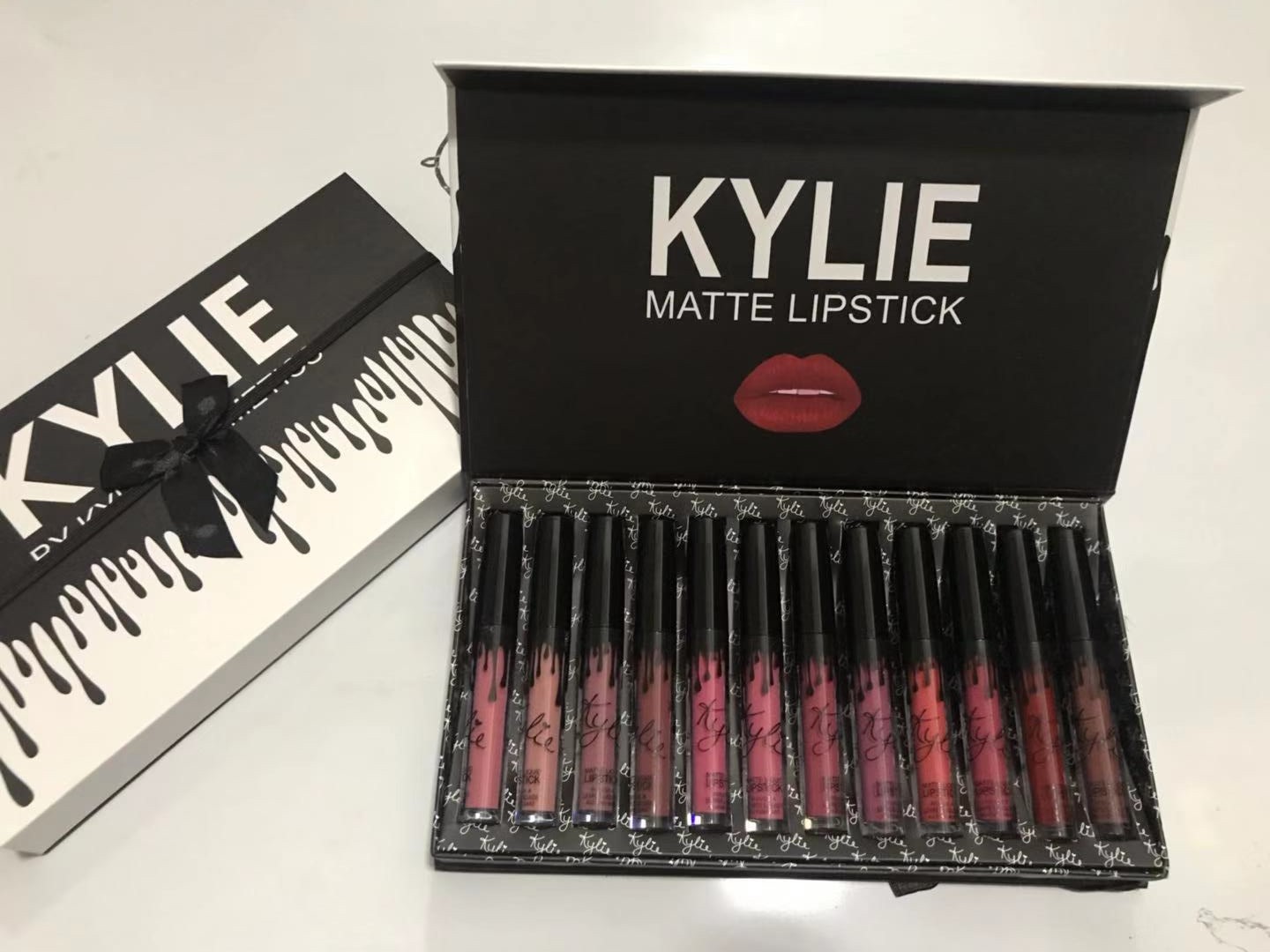 

kylie jenner Lip gloss fall brithday & take me on kyshadow storm 12 colors Matte Liquid Lipsticks Cosmetics 12pcs Lipgloss Set208T