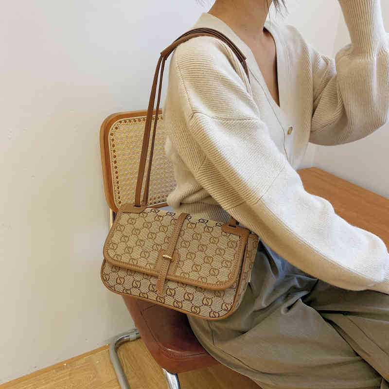 

Purse Printed women's autumn winter new personalized sling Shoulder Bag Signature small square bag, White trumpet