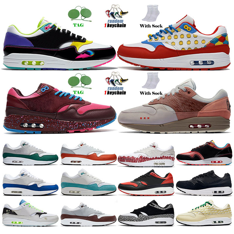 

Nik Max 1 1s Running Shoes for Mens Womens Kiss of Death Amsterdam All Triple Black Sean Daisy Pack Bacon Air White UNC Bred OG Airmax Sport
