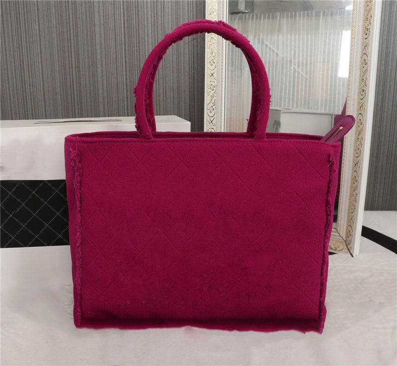 

Giant Logo Shopping Bag Quilted Tweed Medium Tote Fur Bordeaux Women 'S Bag Size:32x25x13CM