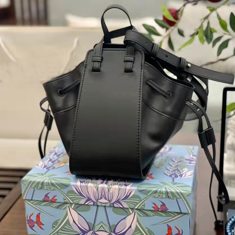 

New season high quality fashion women's Mini hammock bag shoulder bag handbag leather elegant multi back method large capacity compartment 4-color matching box, Black