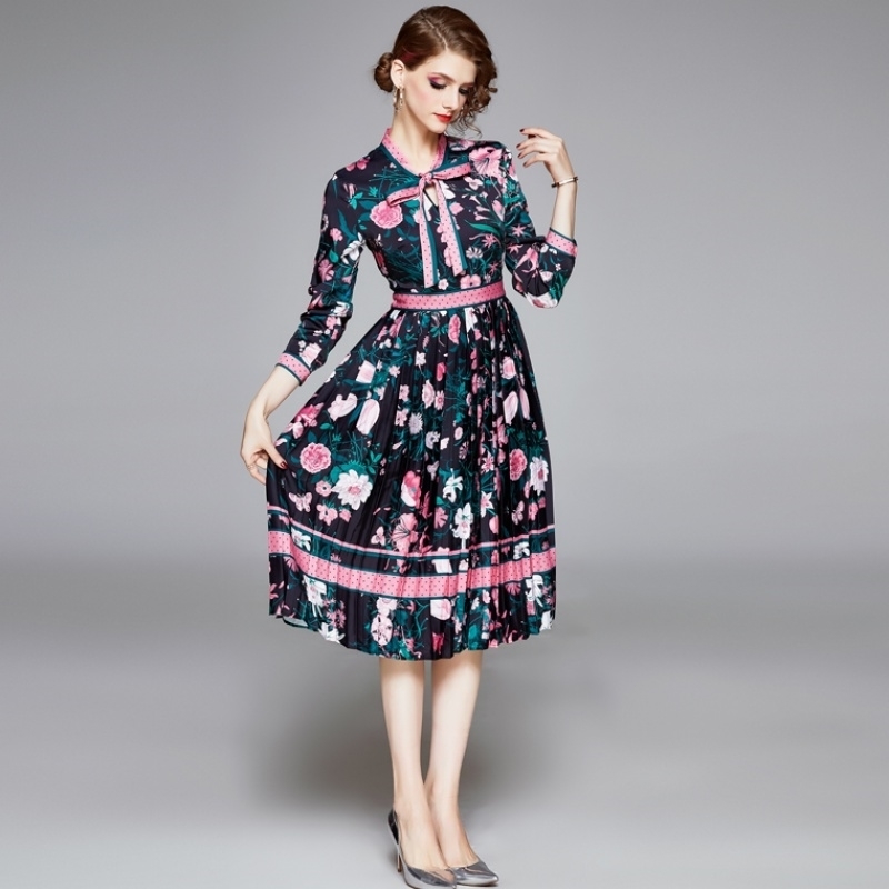 

Fashion Runway Spring Dress Women's Charming Polka dot Floral Print Pleated Mid Vintage Bow Neck Long Sleeve 210525, Green