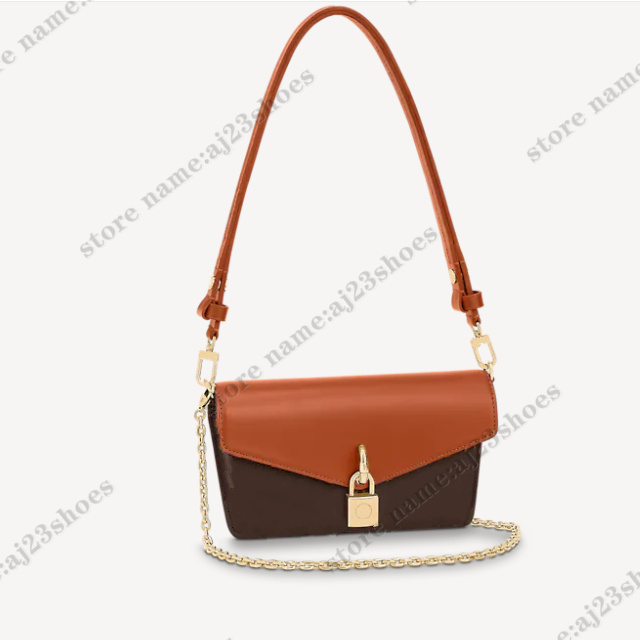 

designer Bag Padlock On Strap chain bags leather flap shoulder/cross-body padlock Mini Womens Handbags Purses M80559, 01