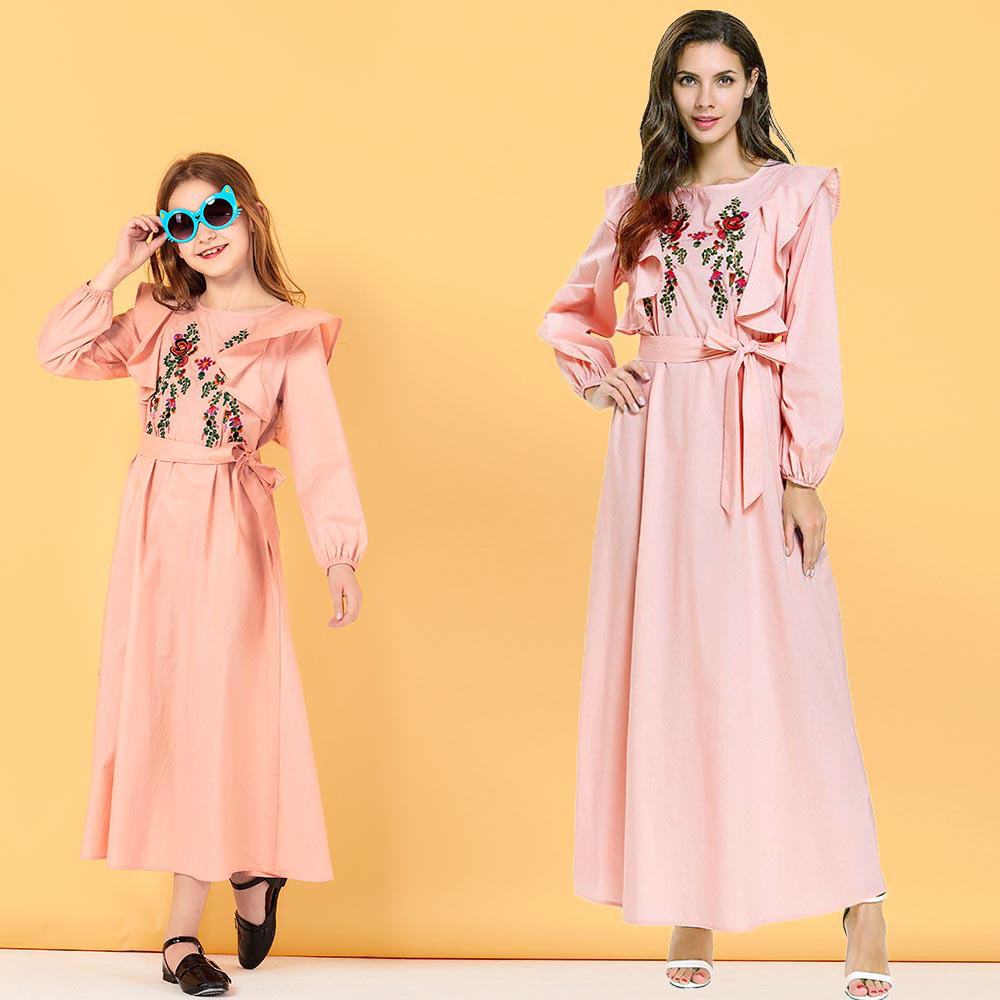 

Muslim Mother Daughter Girls Family Matching Dress Chic Ethnic Embroidered Isalmic Dresses Turkey Moroccan Kaftan Casual Outfits