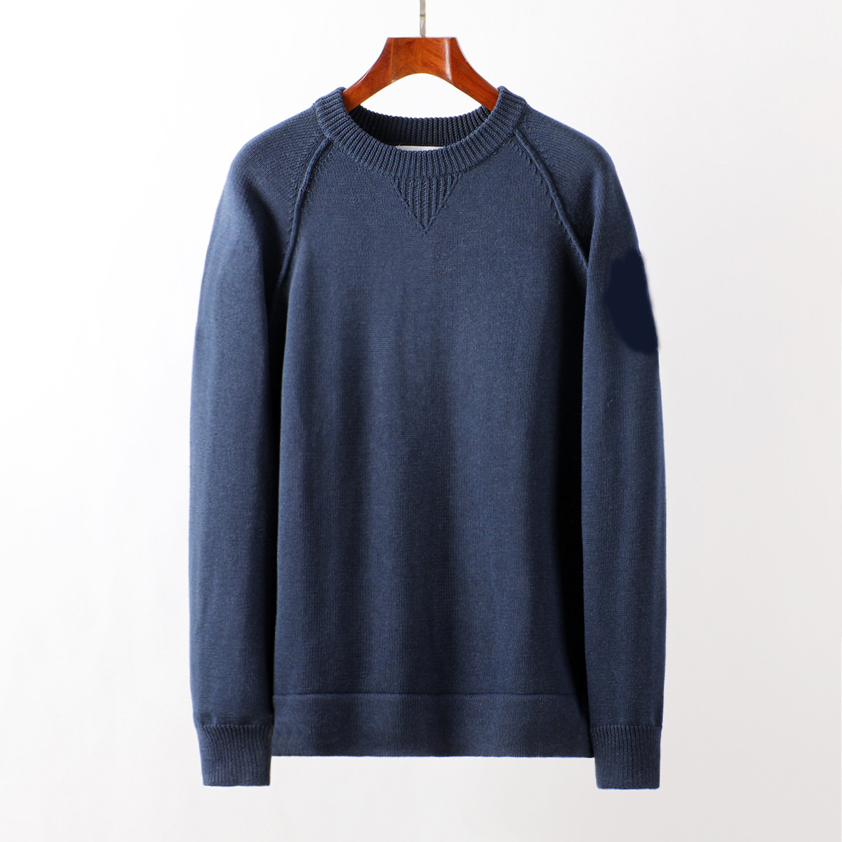 

cptoney astone is lan d men's sweater designer brunet model leisure loose, White;black
