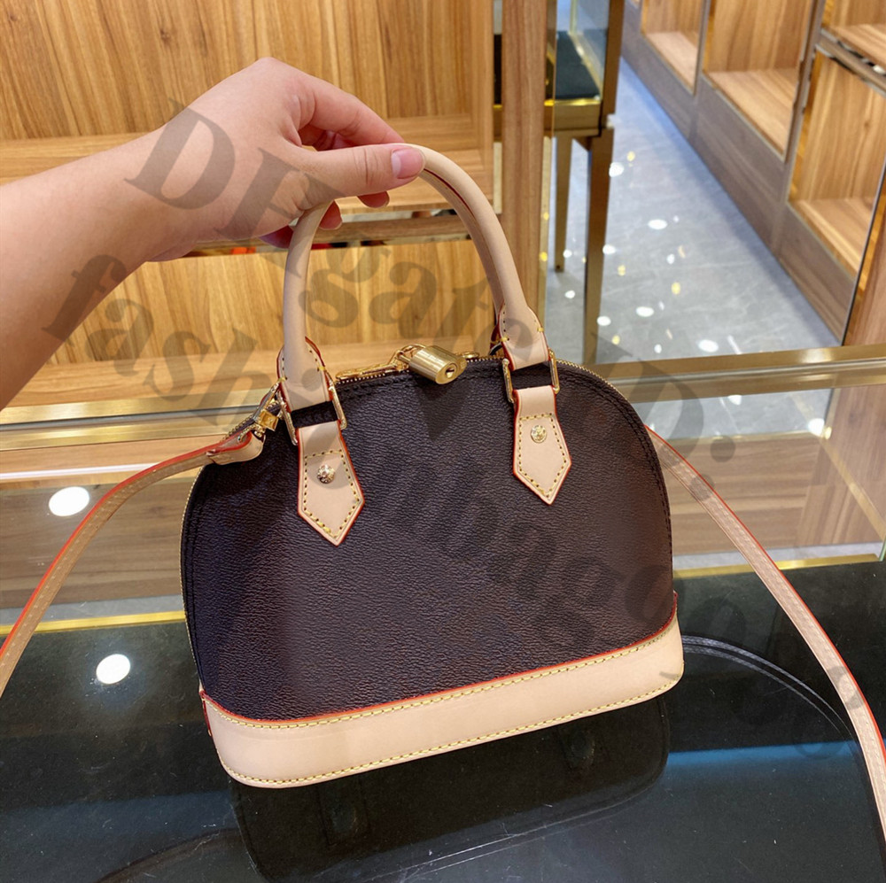 

Famous Fashionale Women Real Leather Shell One Side Shoulder Bags Luxurious Ladies Small Cross body Bag Lady Half Moon Three Straps Summer CrossBody Girl Handbag, Make up the different