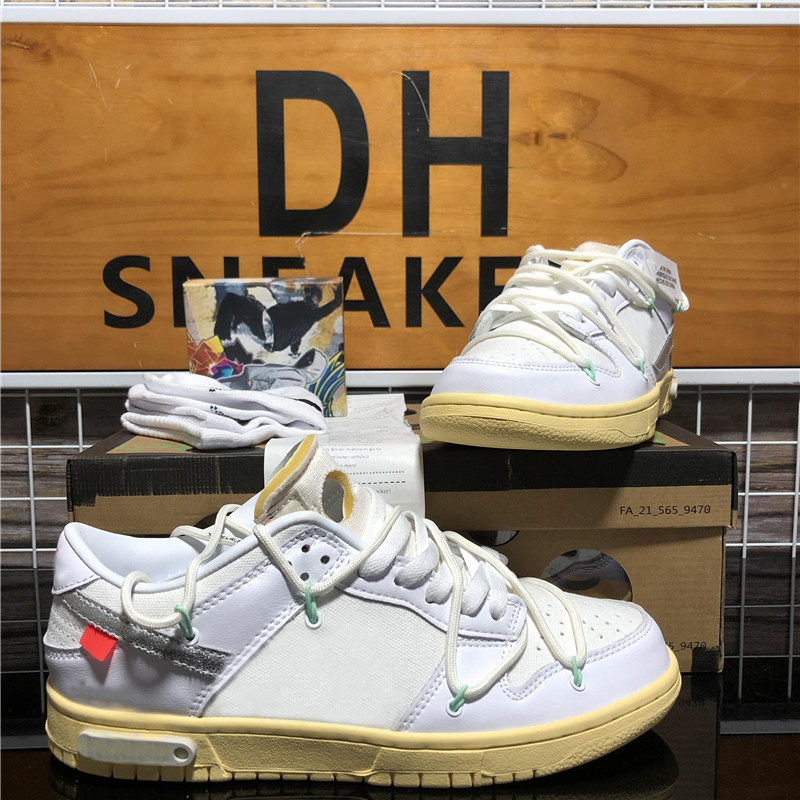 

Wholesale Top low Chunky Men Women Running Shoes Black White Mens Soft Breathable Sport Trainers Outdoor Platform Skateboarding Designer Sneakers Shoe With Box, Customize