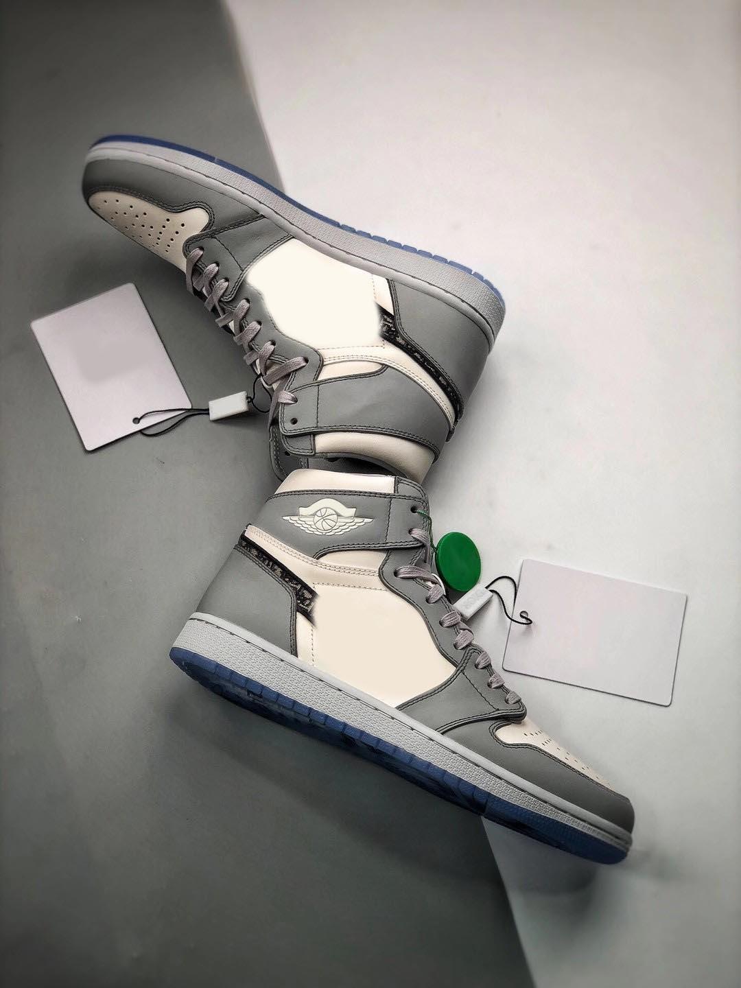 

Wholesale 1 High OG Low Outdoor Shoes Man Woman 1S Wolf Grey Sail Photon Dust White With Original Box Men Women Sports Sneaker Trainers CN8607-002