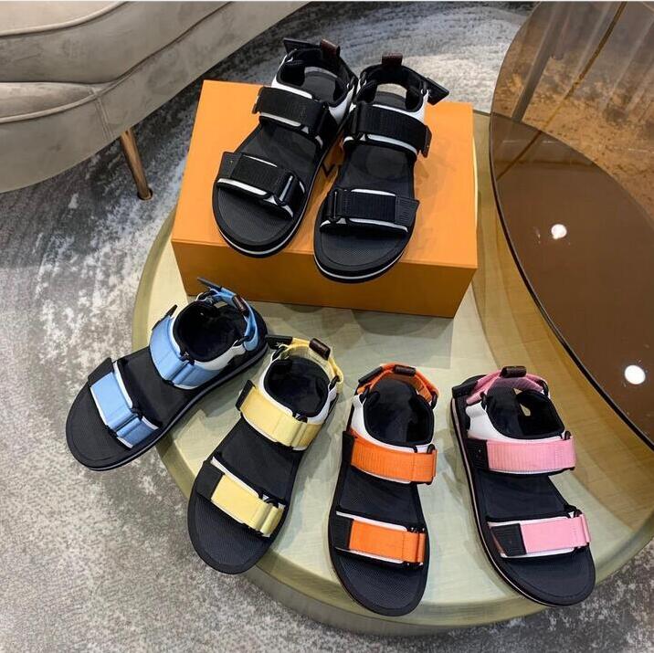 

2021 Designer Women Sandals Bom Dia Flat Mule Slipper Patent Canvas Men Beach Slides Rubber Soles Summer Flip Flops with box, Color 5