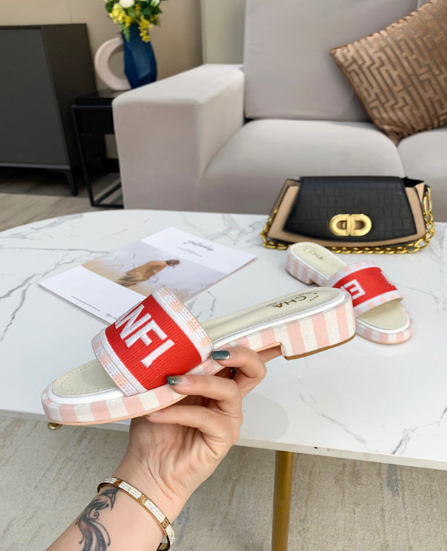 

Italy designer Top Quality Luxury Brand Woman Summer slipper CHA for nel Rubber Beach Slide Fashion scuffs sandals delicate Embroidery Slippers concise Shoes, Pic 17 with logo