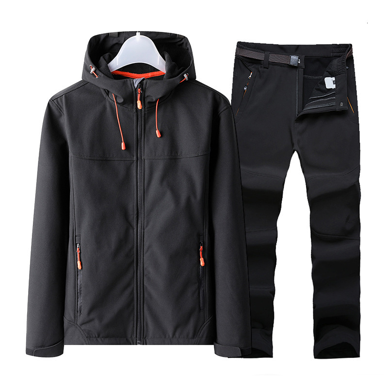 

Autumn and winter single layer stormsuit men's outdoor mountaineering coat windproof waterproof soft shell, Black clothes / black trousers