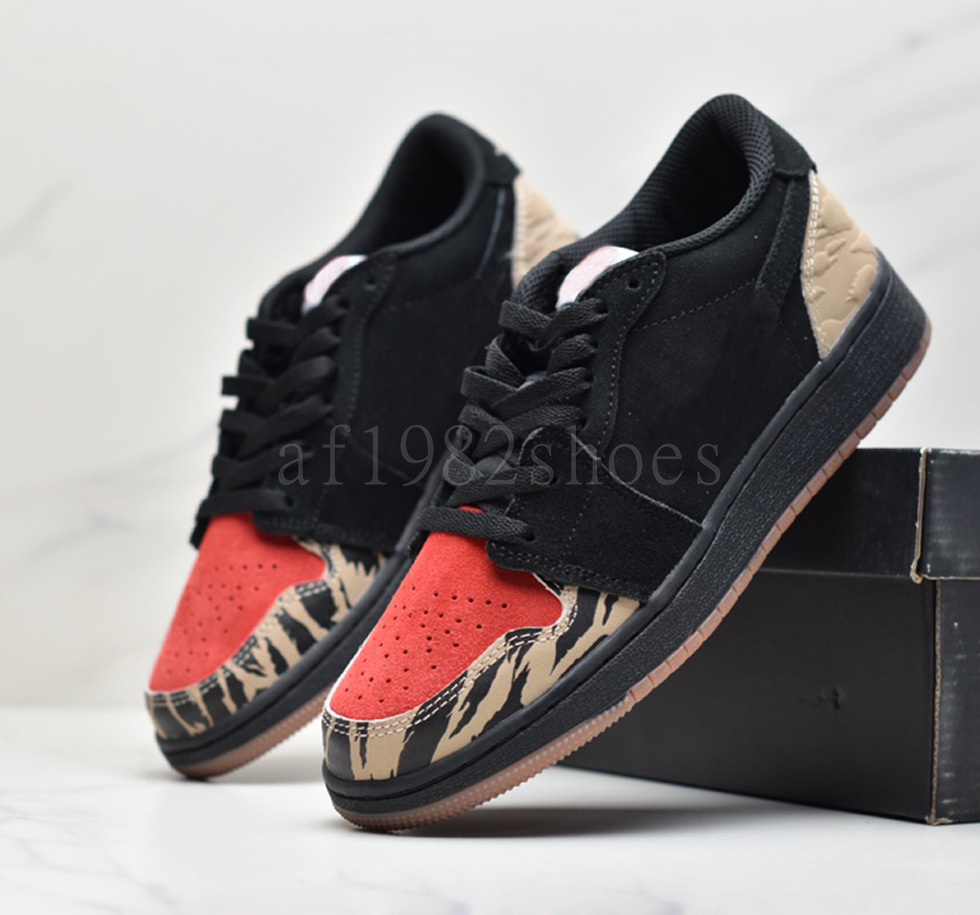 

SoleFly x Jumpman 1s Mens Womens Carnivore Running Shoes designers Shoe Black Desert Medium Brown Sport Red Suede Toe 1 Low Sports Trainers Sneakers, Blue