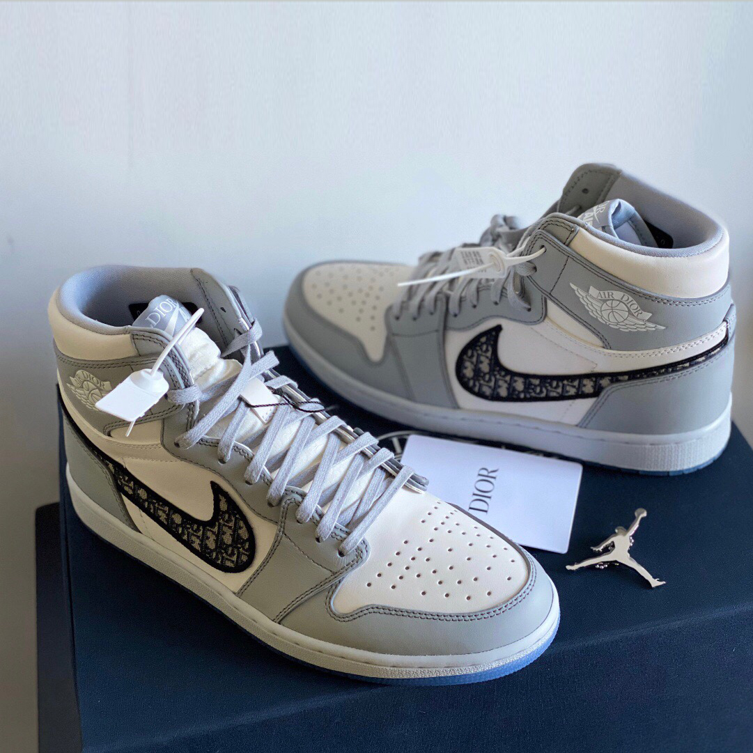 

New arrival DÃ¬Ã²r Ãir High OG ÃJ1 oblique Homme X KAWS By KIm Jones Casual basketball Shoes EUR36-45