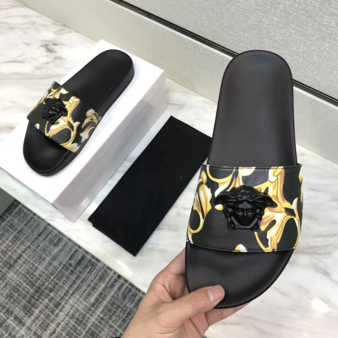 

2021 New Men Slippers Flip Flop Fashion British Leisure Daily Antiskid Fashion Brand Personality Sandals, Black