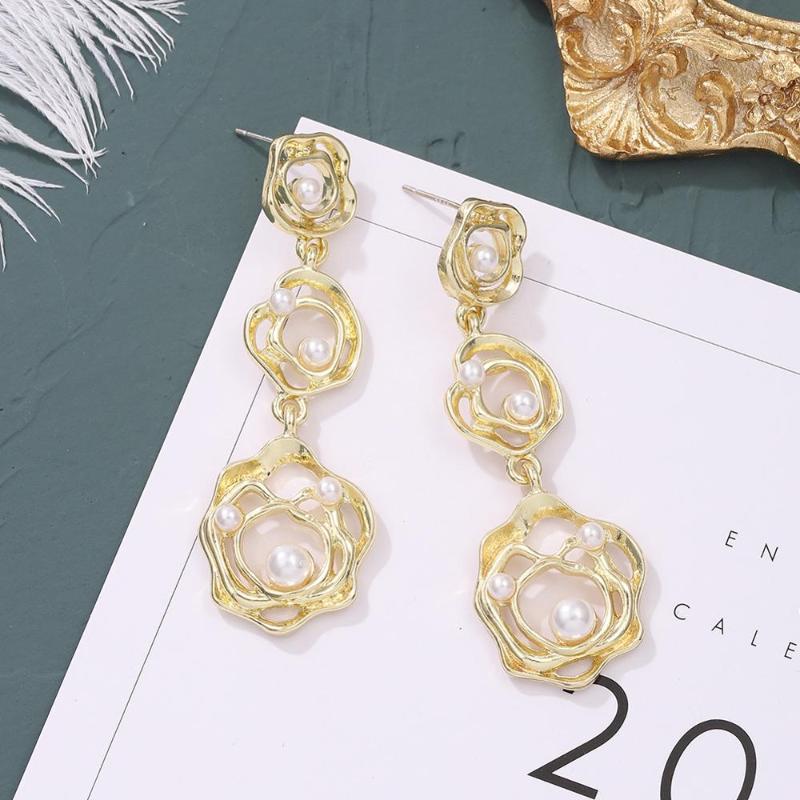 

Simple Temperament Geometric Alloy Inlaid Zircon Imitation Pearl Earrings Retro Fashion Wild Long Women Trendy Charm Dangle & Chandelier