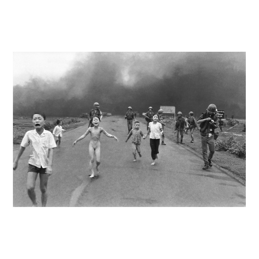 Napalm Girl in harrowing 1972 Vietnam War Photo Poster Painting Home Decor Framed Or Unframed Photopaper Material-image-700585763