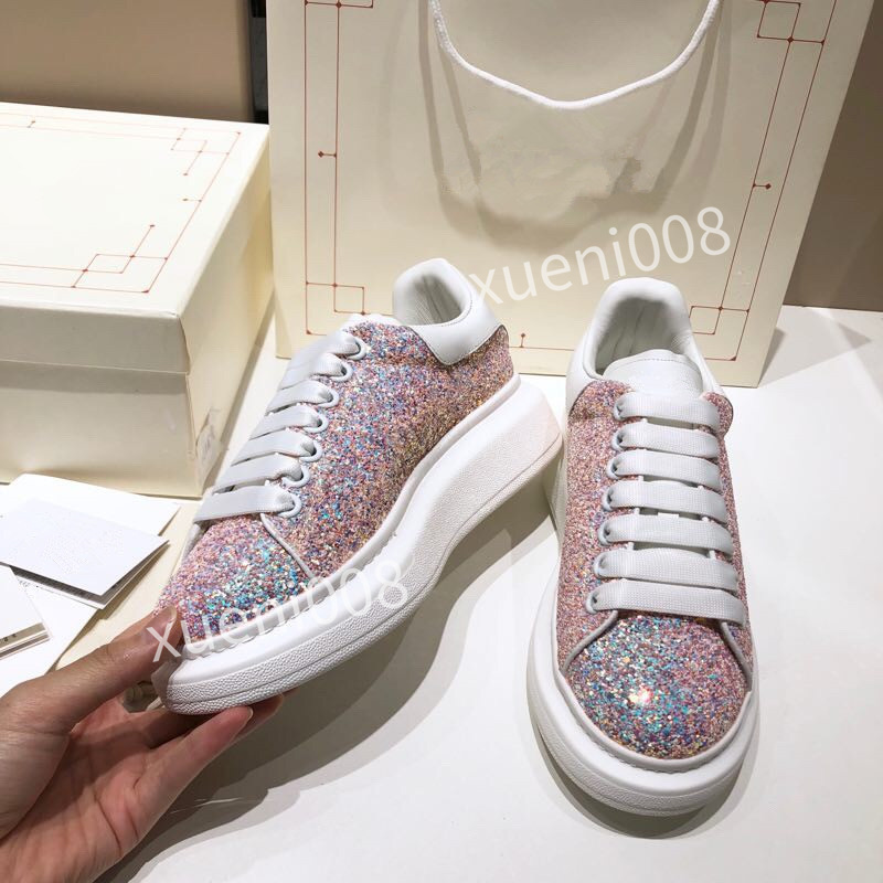 

Studded Spikes Casual Shoes Top 35-46 Golden Shining Fashion Leather And Nail Red Men Ladies Flat Designer Soled Party Wedding xrx190627, Choose the color