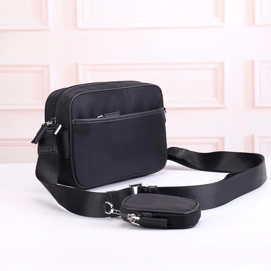 

Wholesale new waterproof canvas with leather crossbody bag fashion wild lightweight shoulder bag female classic large capacity camera bag dicky0750, Black