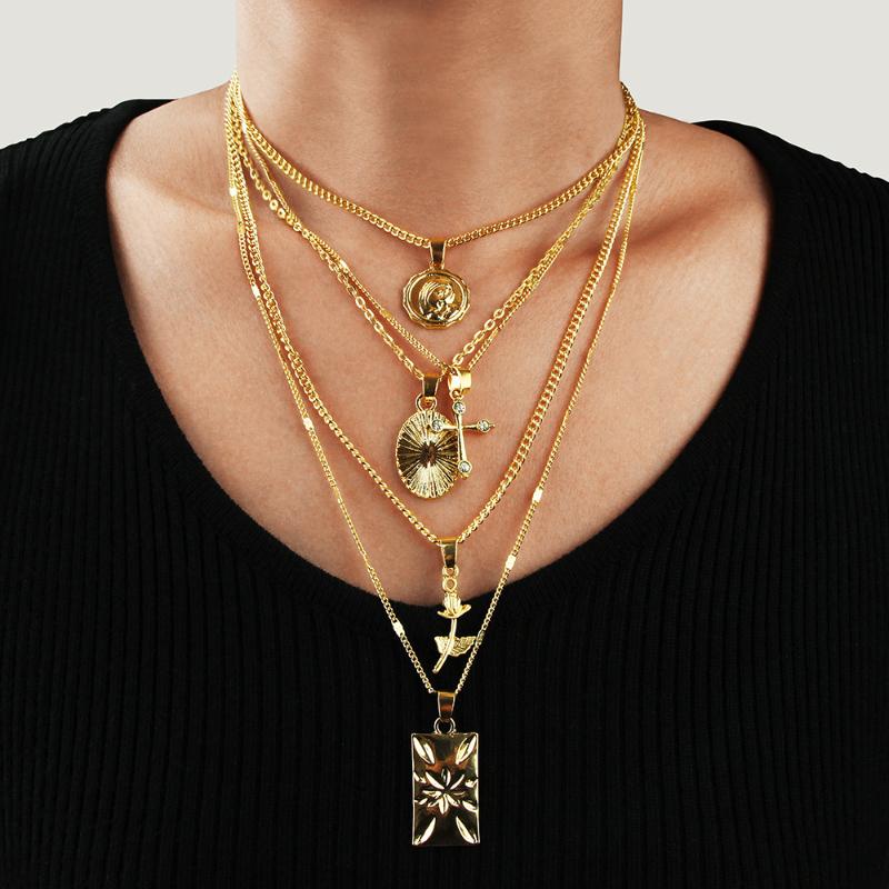 

Pendant Necklaces Fashion And Alloy Multi-layer Collar Chain Selling Head Portrait Exaggerated Necklace Female