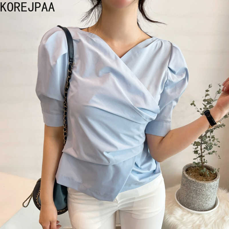 

Korejpaa Women Shirt Summer Korean Chic Girl Niche Design All-Match V-Neck Cross Wrinkle Irregular Puff Sleeve Short Blouse 210526, Blue