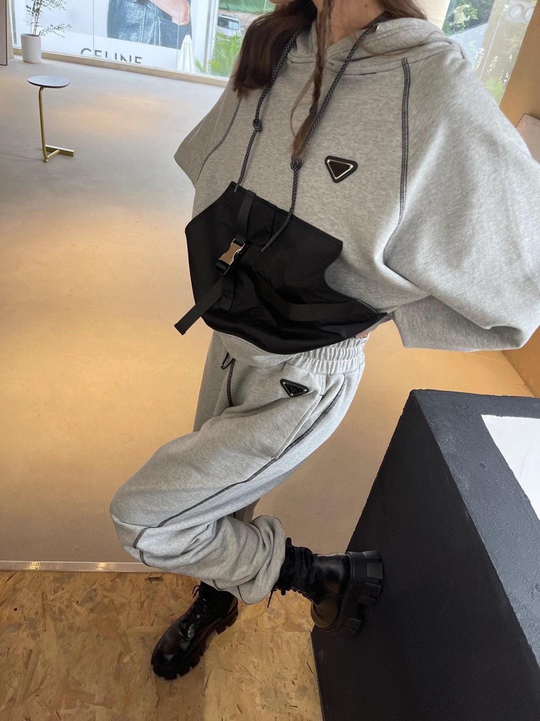 

Women's tracksuits fall winter sportswear designer two piece set fashion with inverted triangle letter high quality tracksuit size S-XL8888, Khaki