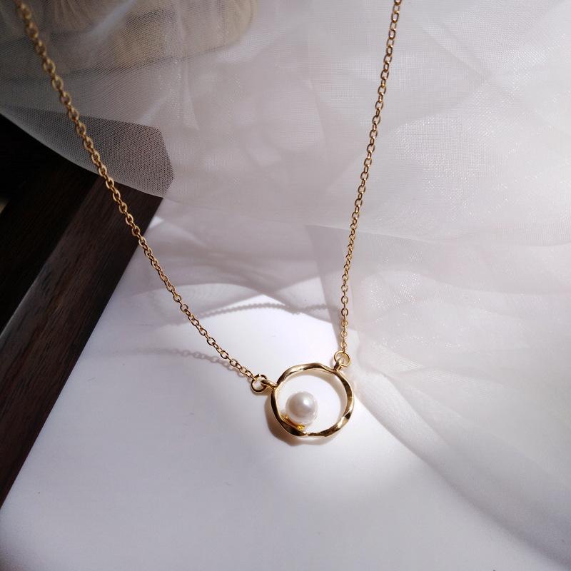 

Pendant Necklaces Luxury Fashion Simple Round Design Pearl Necklace Gold Color For Women Korean Style Jewelry Gift