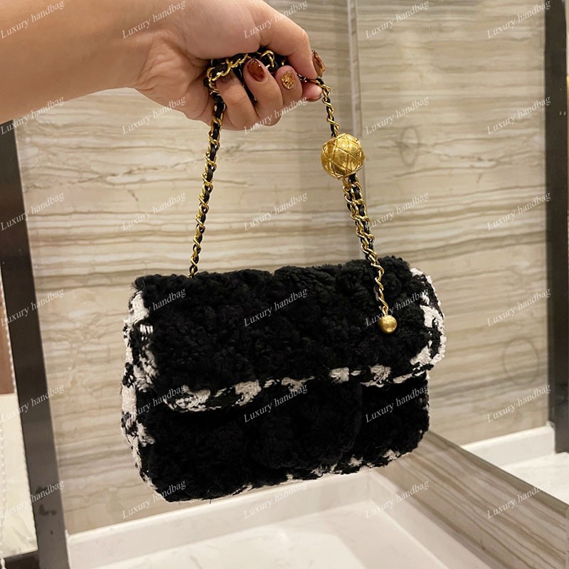 

2021 Winter Classic Mini Flap Square Bags Luxury Designer Purse 17C/20C Clutch Gold Metal Hardware Matelasse Chain Cross Body Adjustable Shoulder Strap Handbags, 17cm