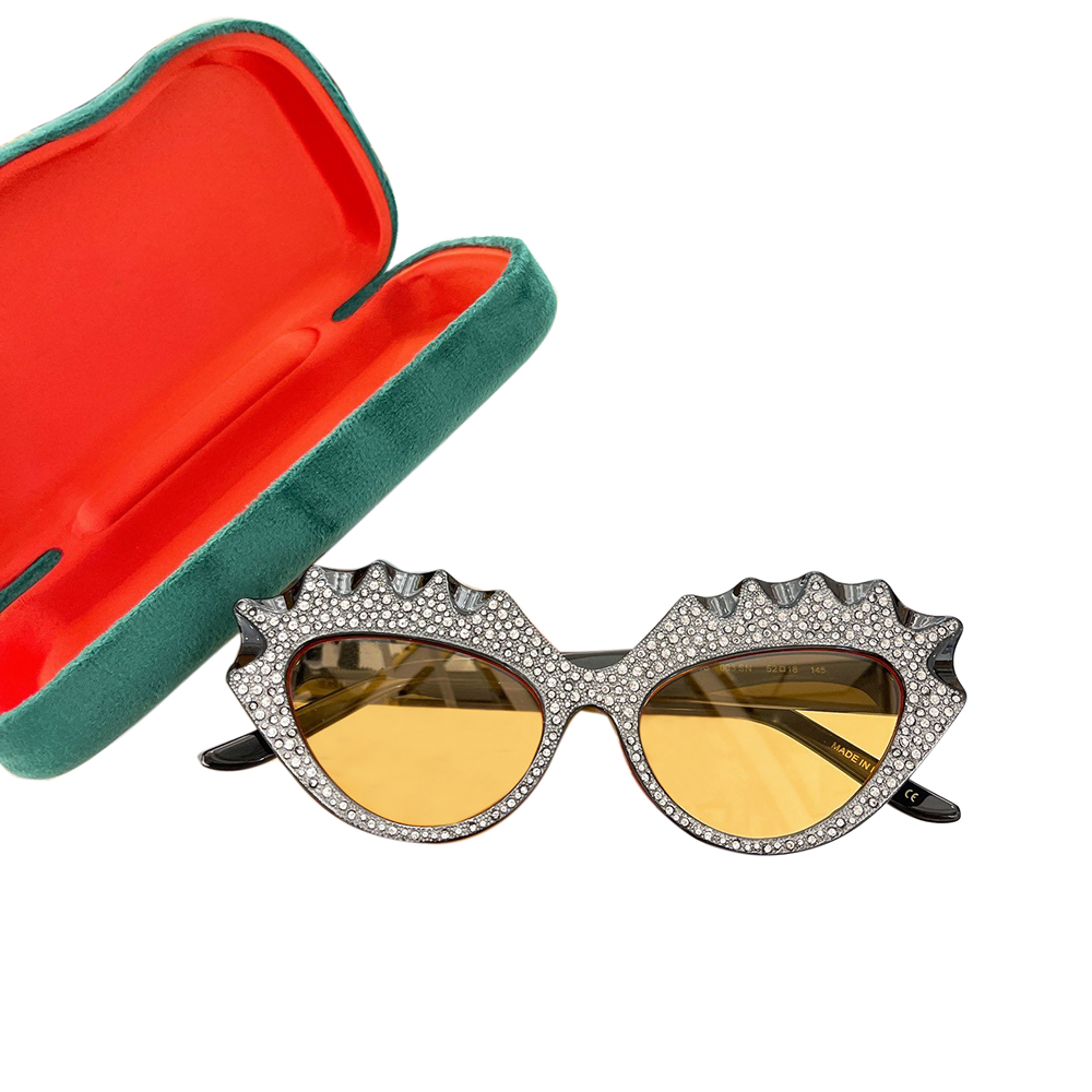 

Fun sunglasses women trendy cat eye glasses Diamond classic party uv protection Antireflection Plank temples are simple and generous in design style unique With box