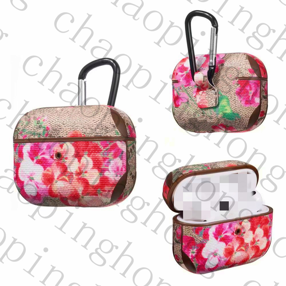 

Cute Mini Earphone Set PU Leather With Embroidery Brand Pattern And Carabiner For Aripods Pro Case Airpods Package Wireless Bluetoot Headphones Protective Sleeve