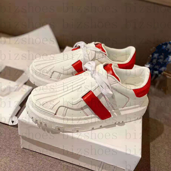 

Women Luxurys Designers Sneakers ID Shoes Trainers two-tone White Red Calfskin and Rubber Chaussures Sneaker, 01
