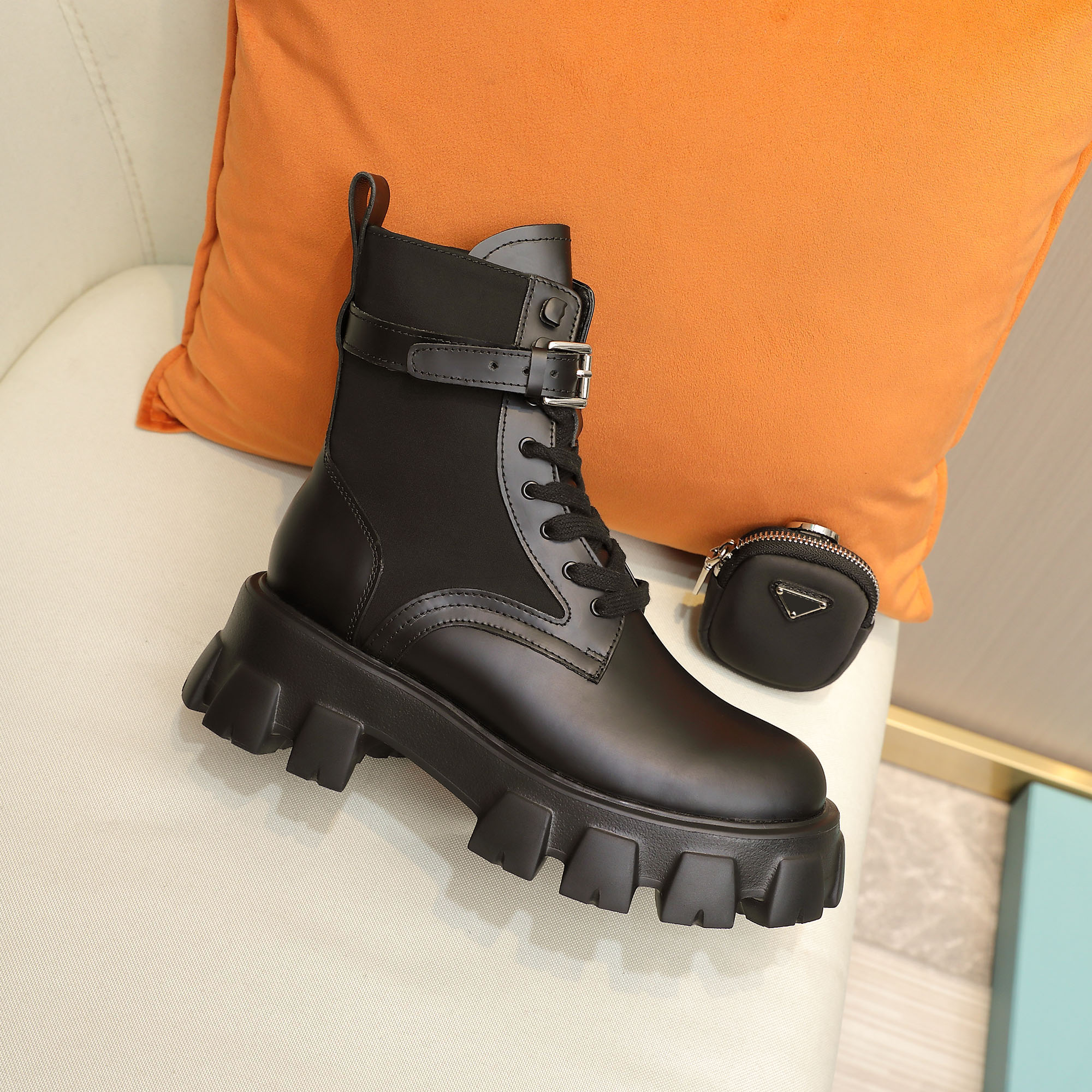 

Leo Messi boots women Rois combat bootis men Monolith leather and nylon fabric booties pouch ladies platform winter shoes