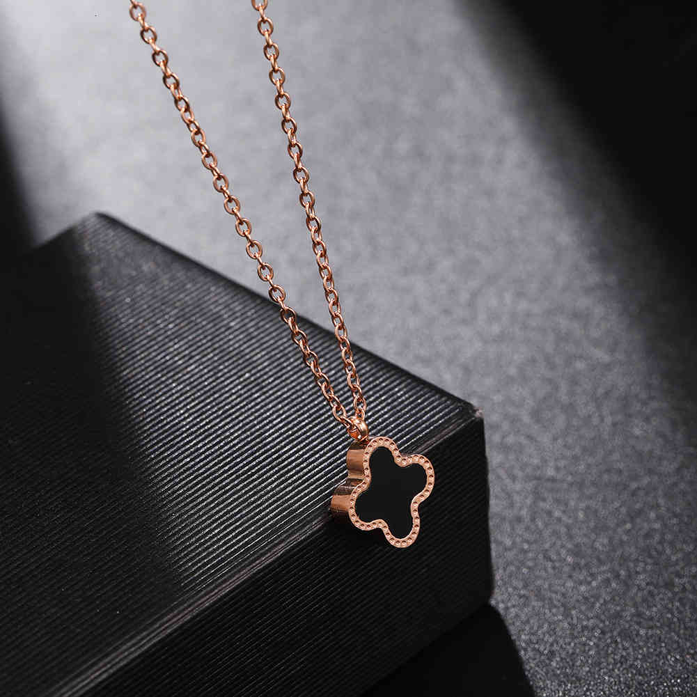 

Necklace 10328 Stainless Titanium Steel Double Sided Clover Necklace Korean Rose Gold Versatile Clavicle Chain Pendant, Silver