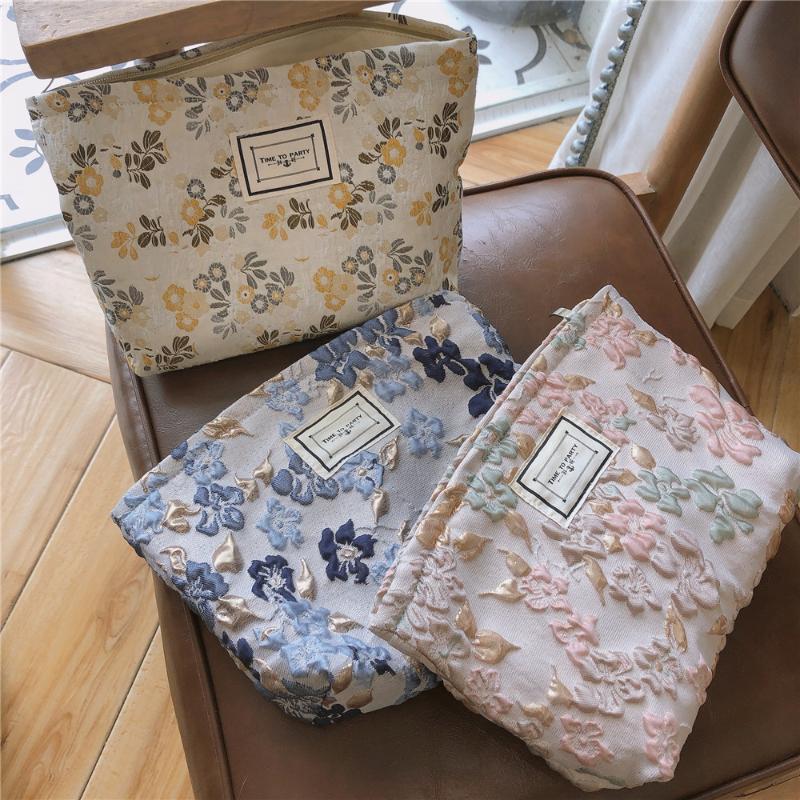 

Cosmetic Bags & Cases Retro Floral Bag Bubble Fabric Make Up Organizer Women Large Toiletry Ladies Pouch Beauty Storage