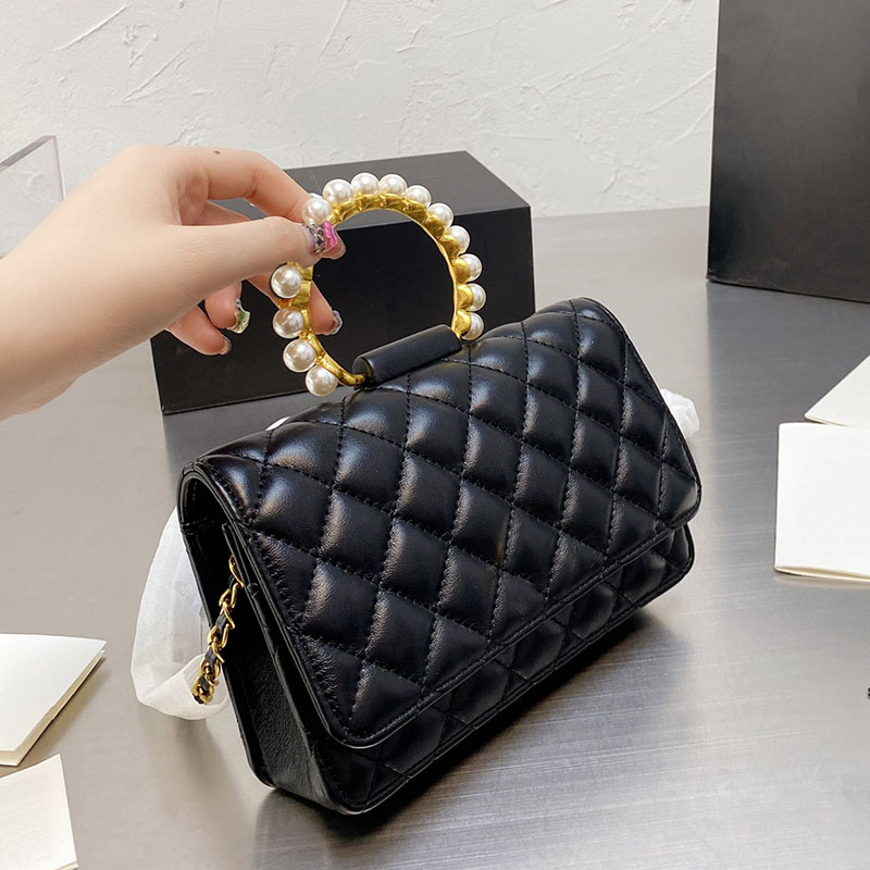 

21SS Luxurys Designers Womens Genuine Leather Crossbody Bags Cricle Round Pearls Handle Totes Classic C Mini Flap Wallet Purses Multi Pochette Chain Handbags 20C, White