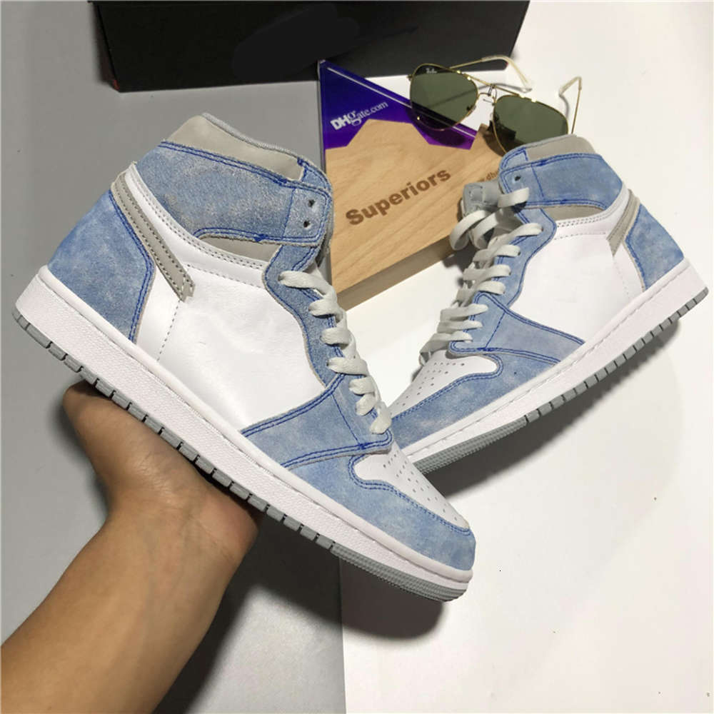 

Top Quality Men Women Jumpman 1 1s High Basketball Shoes Sky Blue Mocha UNC University Cream Fearless Obsidian Mens Womens Outdoor Sport, Color 20