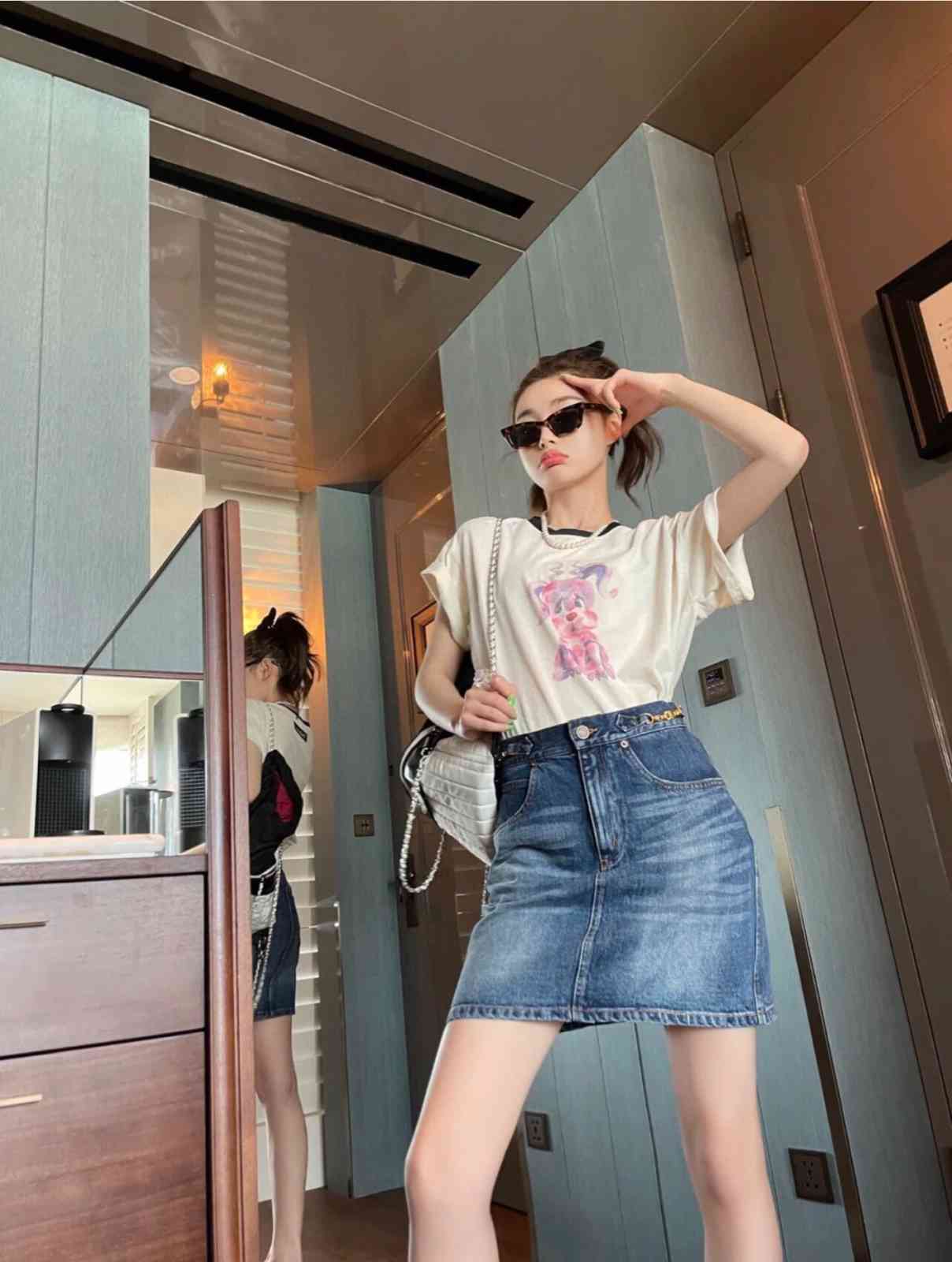 

Women's T-Shirt 2021 fashions European and American summer trend pure round turtleneck sheer cotton impression lovely dog chic, White