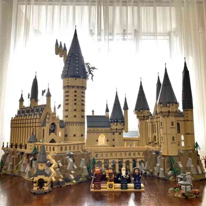 

Compatible with LEGO general Harry Potter Hogwarts castle 83037 assembled building blocks 16060 model toy men