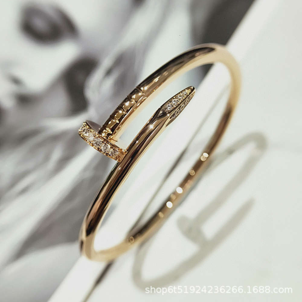 

High-quality luxury goods V gold second generation head and tail inlaid with diamond smooth nail card home classic Bracelet No original box, Black