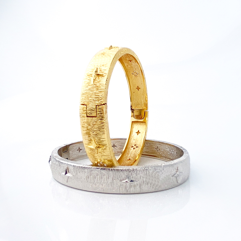 

Fashion Luxury Design Bangle Woman Flower Star Zircon Gold Bracelet For Women Personalized Classic Jewelry Womens Silver And Golds Two Colors With Box Wholesale