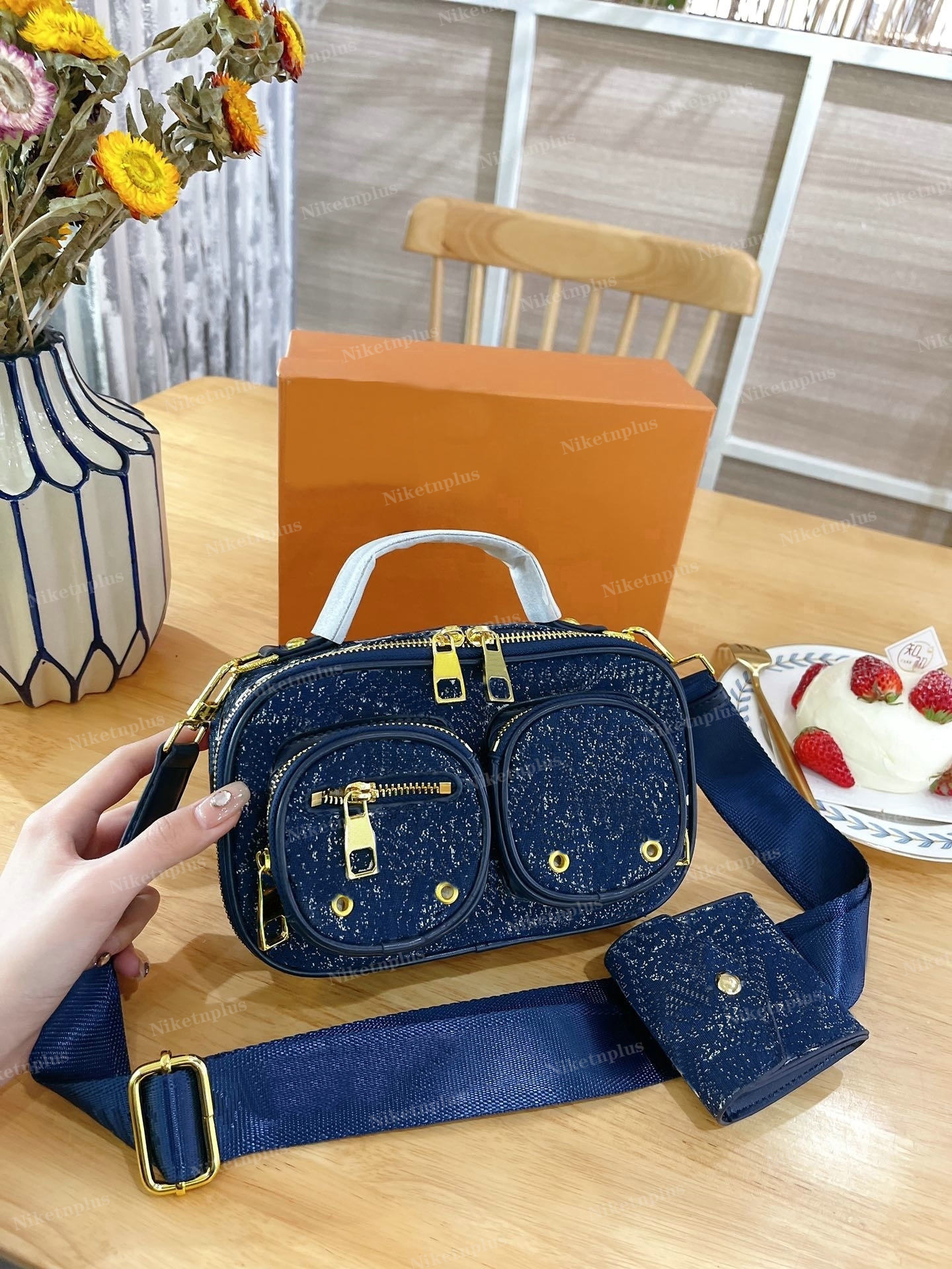 

21ss Utility Crossbody Camera Bags Multiple Zipped Pockets Bag Designer Monograms Flowers Navy Denim Canvas Wide Textile Strap Handbags Shoulder Bags Cross Body, #1