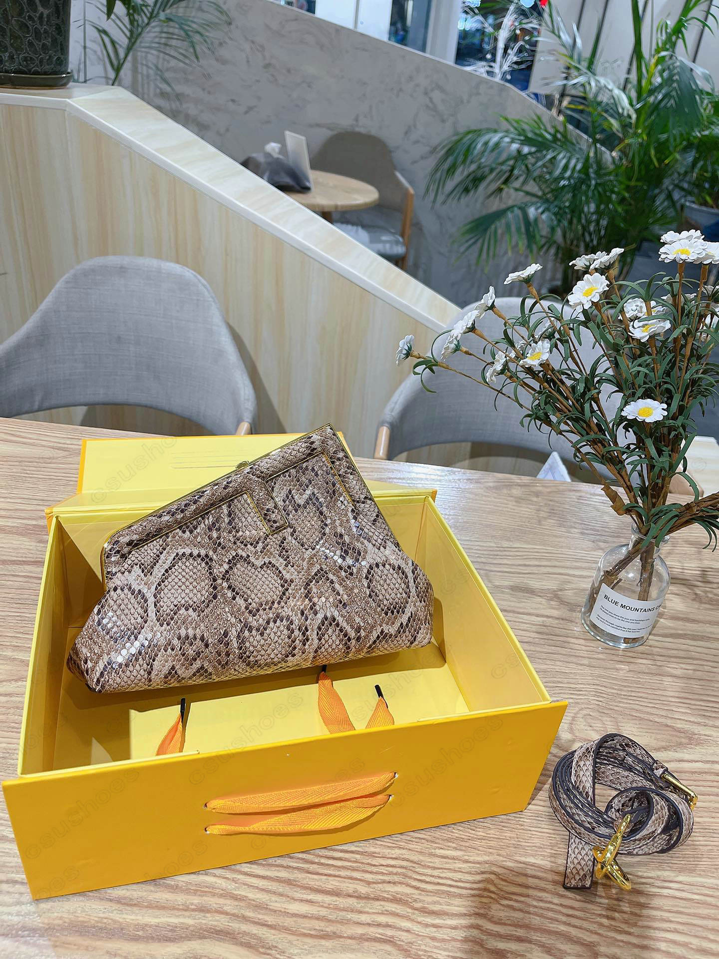 

2021 FIRST Bag Roma BB Clip Pack Handles Woolen Serpentine Luxurys Python Lines Tote Shouder Shopper Women Leather Shopping Bags Totes Handbags Crossbody Purse, Dont sell it alone