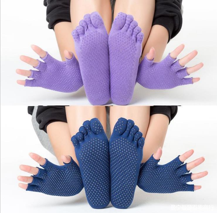 

High Quality Anti Skid Yoga Socks And Gloves Set Non Slip Silicone Grips Gym Fitness Sports, Multi