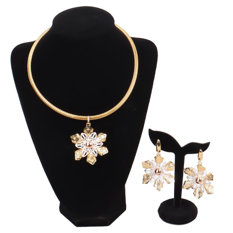 

Earrings & Necklace 3Pcs/Set Fashion Big Flower Earring Set Gold Charm Choker Women Bohemian Weddings Engagement Jewelry, Silver