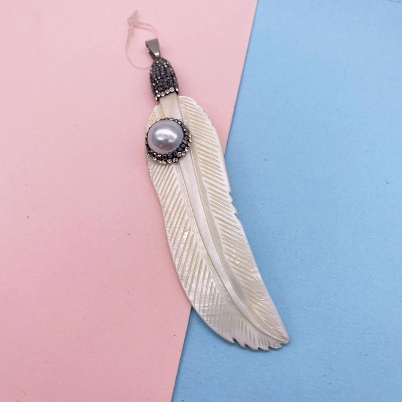 

Charms Feather Shape Shells Natural Freshwater Shell Pendant Inlaid With Crystal Beads Designer For Jewelry Making DIY Necklace, Bronze;silver