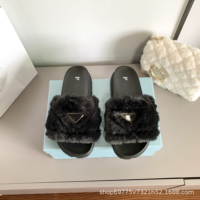 

Luxury Slippers Women Designer Slides Sandal Autumn Winter Trendy Flatbchkg Wool Lamb Hair Letters Wear All-match Fashionable Furry Slipper vsxwdsed, Black