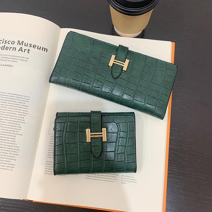 

Factory wholesale women handbag retro leather wallet simple two-piece embossed womens wallets elegant atmosphere with folding solid color leathers long walletes, Green2(boutique box)
