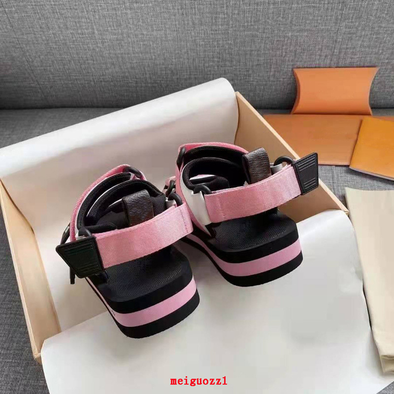2021 Designer Men Women Sandals Luxury lady slides summer fashion mens Casual shoes High Quality Velatform arcade Brand sandal