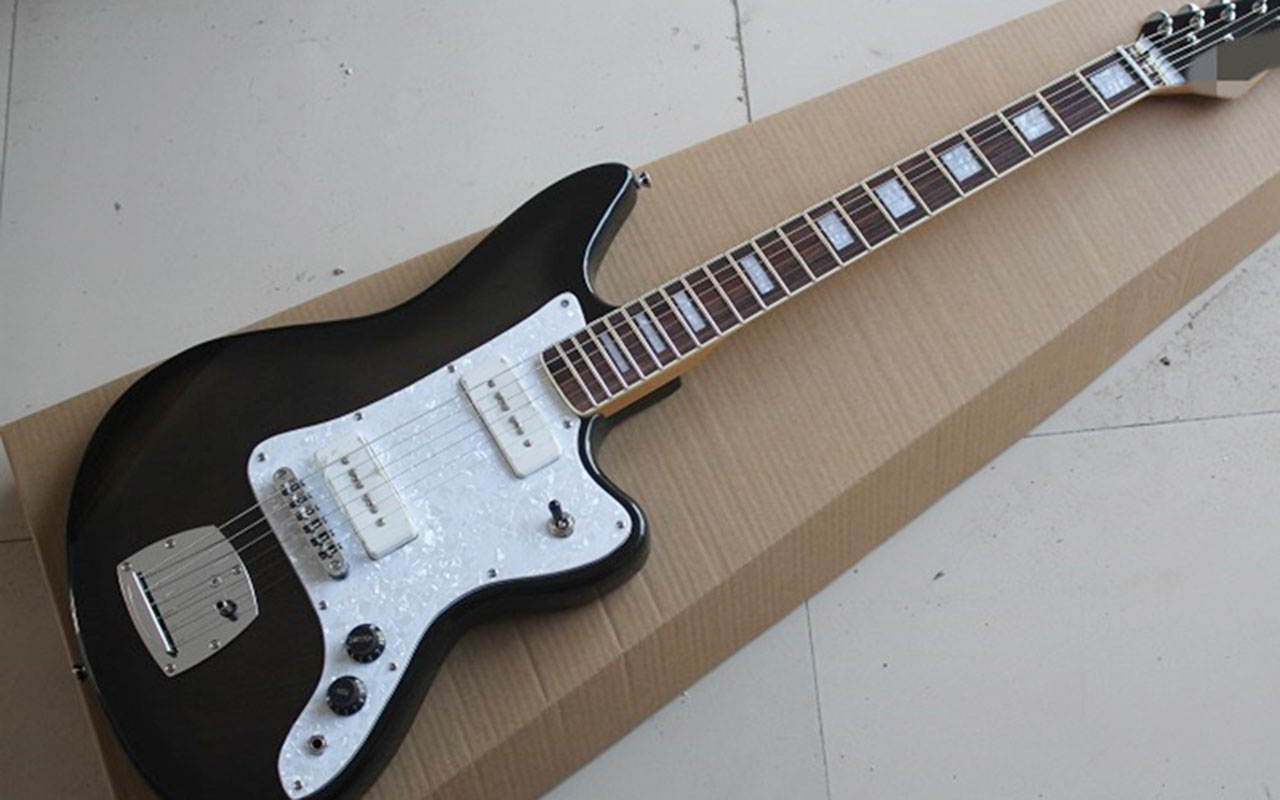 

Electric guitar JazzMaster Jaguar clear black
