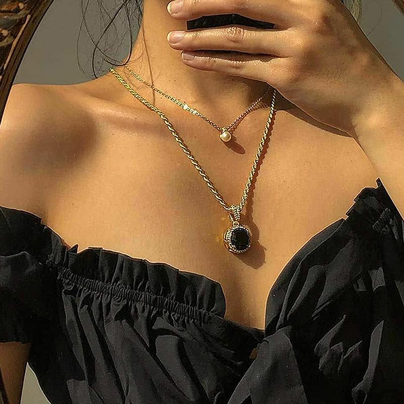 

Pendant Necklaces 2 Pcs/Set Women Set Fashion Round Black Crystal Pearl Clavicle Chain Gold Necklace Charm Birthday Gift Jewelry